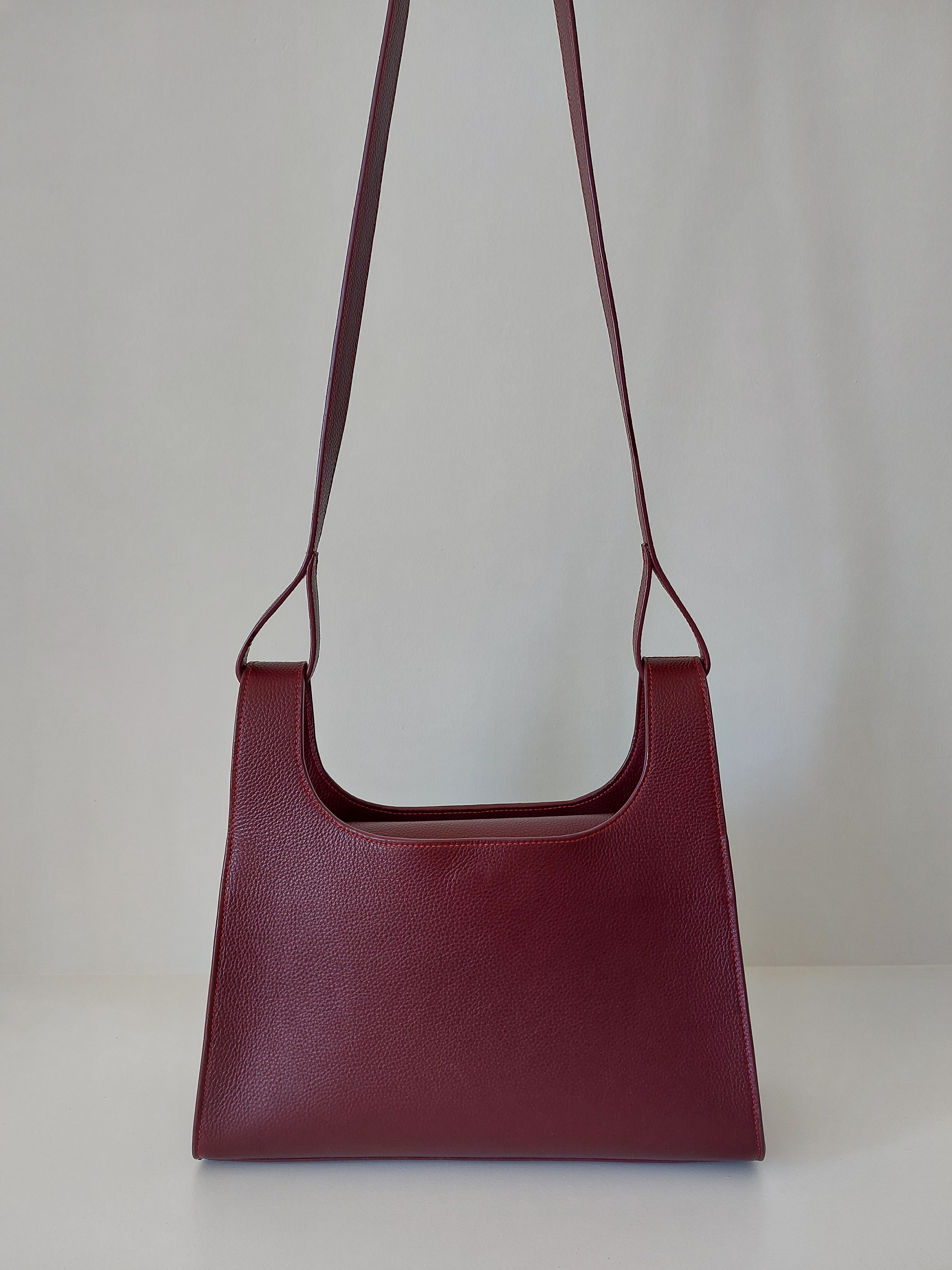 PRALINE BURGUNDY