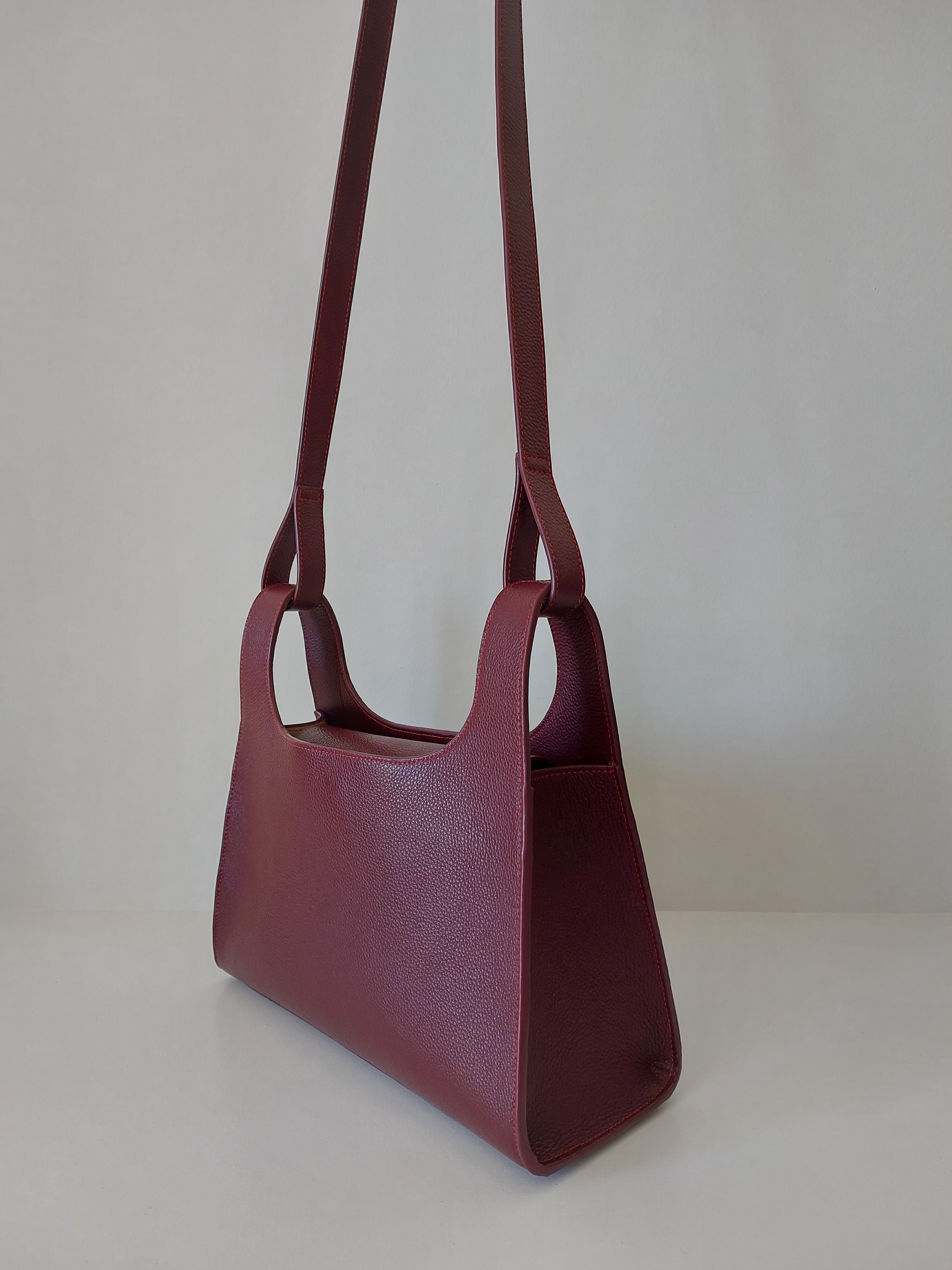 PRALINE BURGUNDY